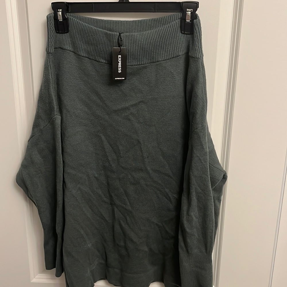 EXPRESS Woman’s Sweater